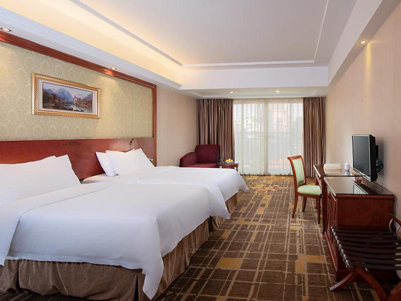 Vienna Hotel Dongguan Hou Street Wanda Plaza Exterior foto